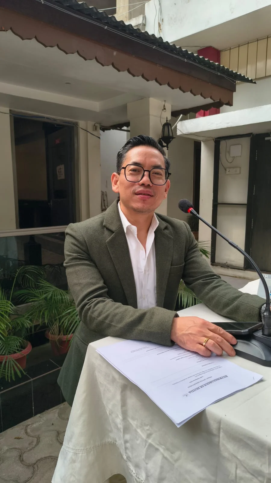 Mr. Gailuan Rongmei